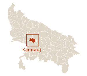 Where is Kannauj district located in Uttar Pradesh, India? District location map highlighting Kannauj.
